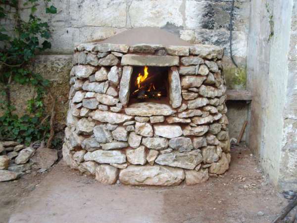 Cúpula cubierta con piedra.